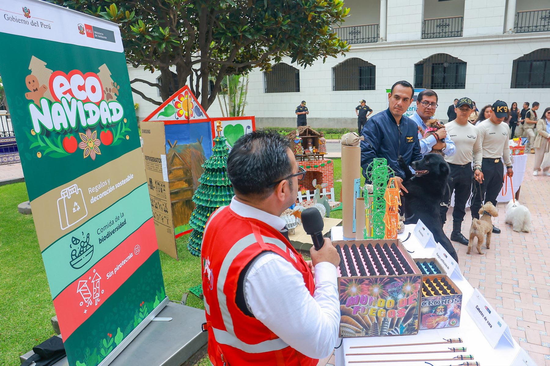 El Gobierno, a través del Ministerio del Ambiente (Minam), busca promover la celebración de la Navidad con la adopción de hábitos responsables sin pirotecnia sonora, con menos plástico y un consumo más consciente Foto: ANDINA/Prensa Presidencia