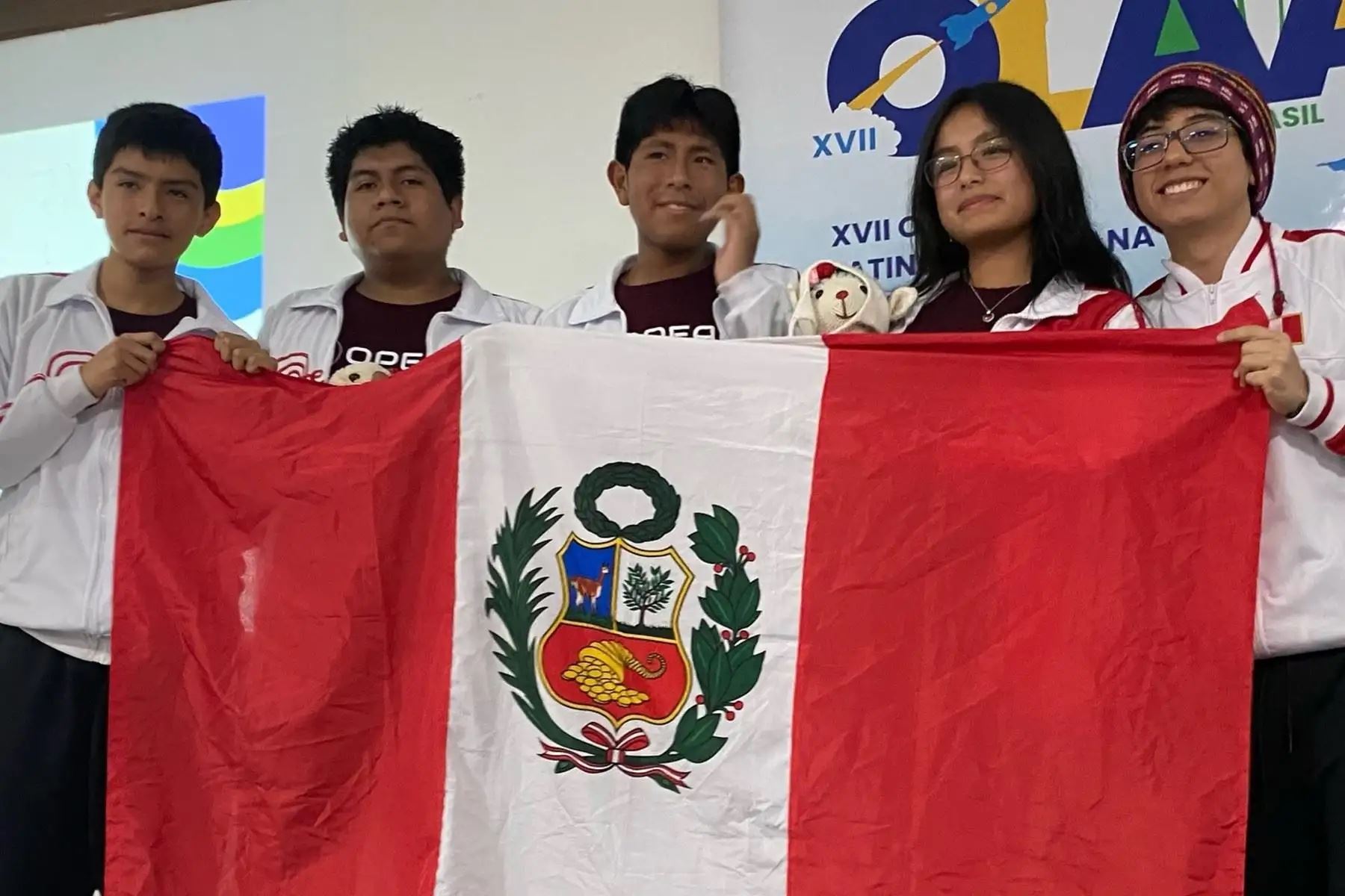 La XVII Olimpiada Latinoamericana de Astronomía y Astronáutica 2025 reunió a los mejores talentos de la región, fomentando el intercambio de conocimientos y el desarrollo de competencias en ciencias espaciales. La delegación peruana obtuvo cinco medallas de plata en la más reciente edición, celebrada en Brasil. Foto: Difusión