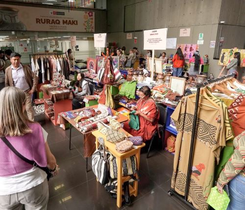 Artesanos y artistas tradicionales logran récord histórico de ventas en Ruraq maki
