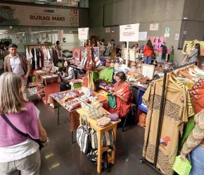Traditional artisans and artists achieve record sales at Ruraq Maki. Photo: Courtesy.