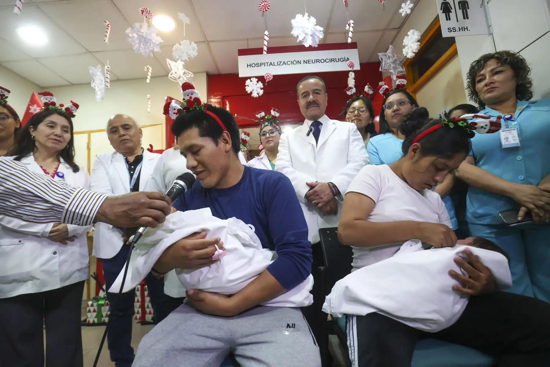 Considerado un verdadero “milagro de Navidad”, el caso de Ailani y Alif simboliza esperanza para sus familiares y para muchas otras familias, además de poner en valor el compromiso humano y profesional del personal de salud pública del país. Foto:ANDINA / Juan Carlos Guzmán Negrini