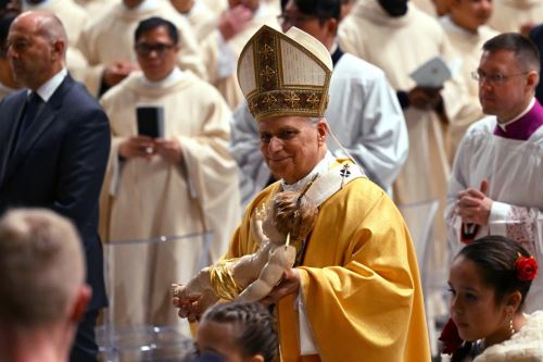 Papa León XIV celebró su primera misa de Navidad en el Vaticano