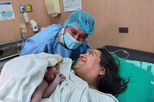 La pequeña Alaia nació en Nochebuena: Hospital Negreiros fue escenario del primer alumbramiento de la Navidad en EsSalud. Foto: Difusión