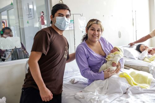 La Nochebuena se llenó de vida con el nacimiento de los primeros bebés de Navidad