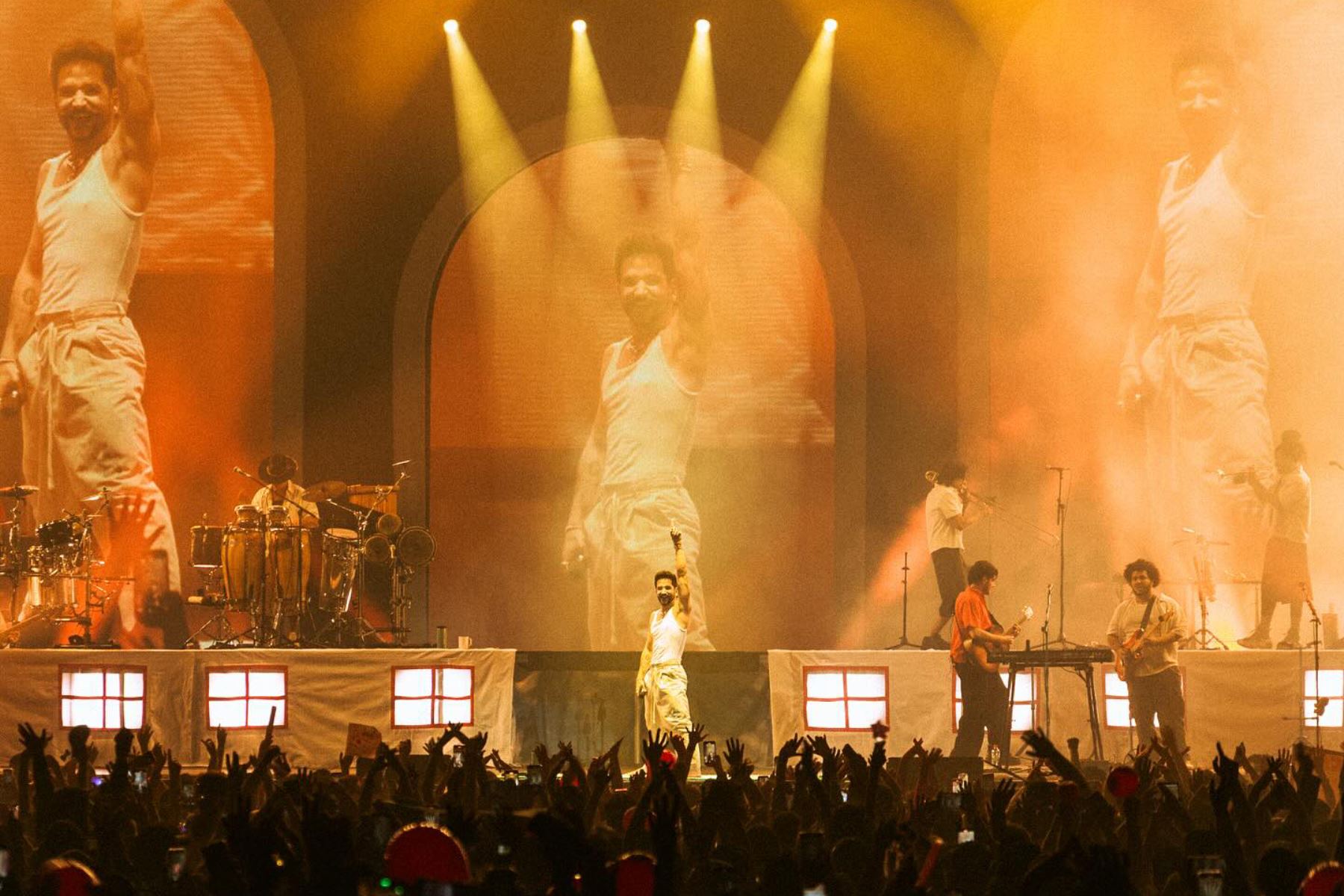 El concierto de Camilo se realizó el 26 marzo en  Costa 21  como parte de su gira "Nuestro Lugar Feliz tour".  Foto: ANDINA/Difusión