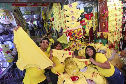 Año Nuevo 2026: Gamarra inicia la venta de ropa interior amarilla