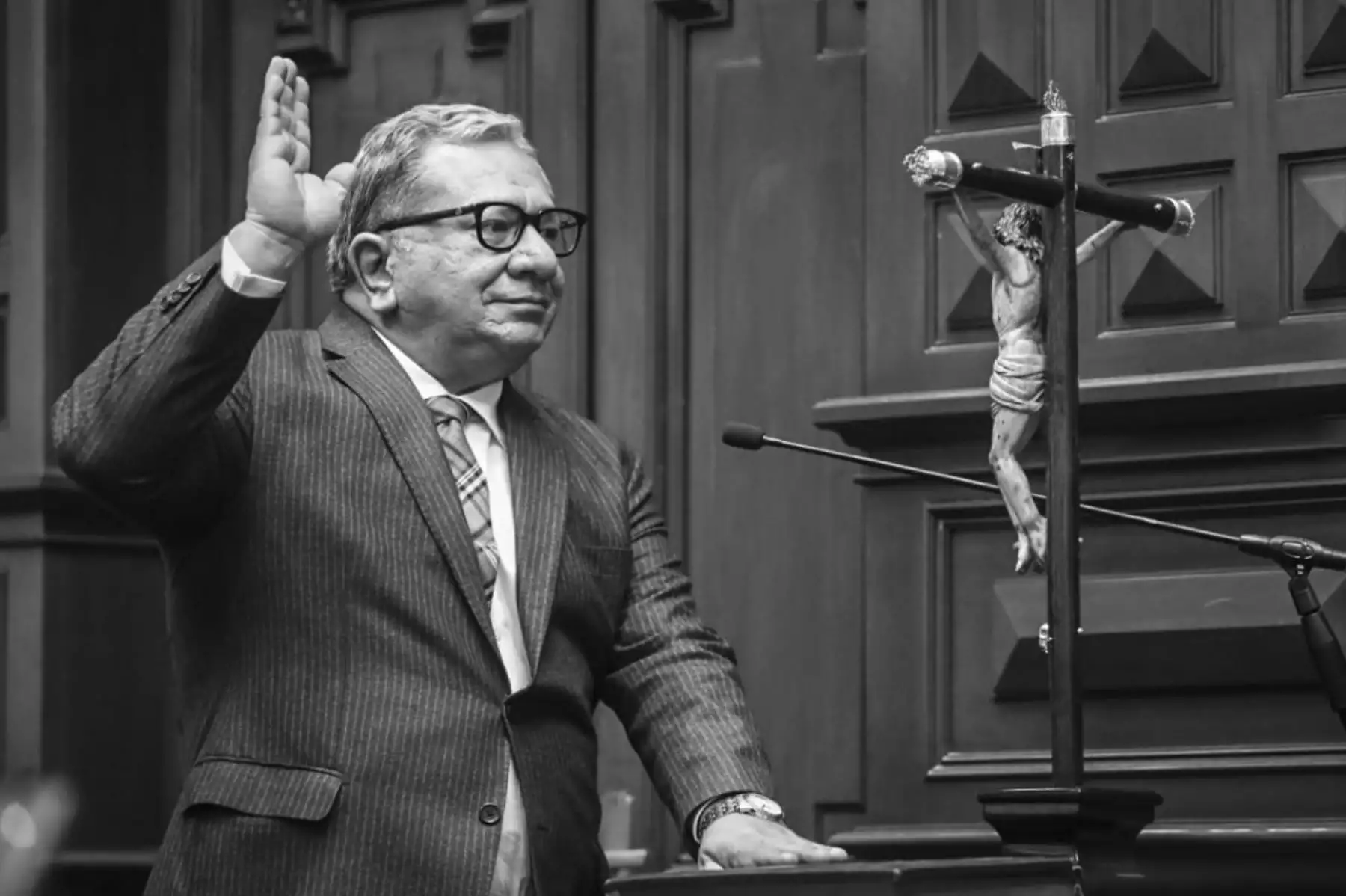 El congresista Carlos Anderson falleció hoy a los 65 años. Economista de profesión, integró Podemos Perú y logró llegar al Parlamento en las Elecciones Generales de 2021; posteriormente, se desligó de la bancada para continuar como legislador no agrupado. Foto: Congreso