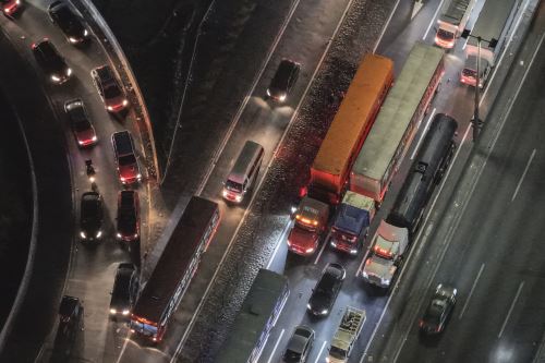 Municipalidad de Lima analiza norma para que vehículos de carga pesada circulen solo de noche