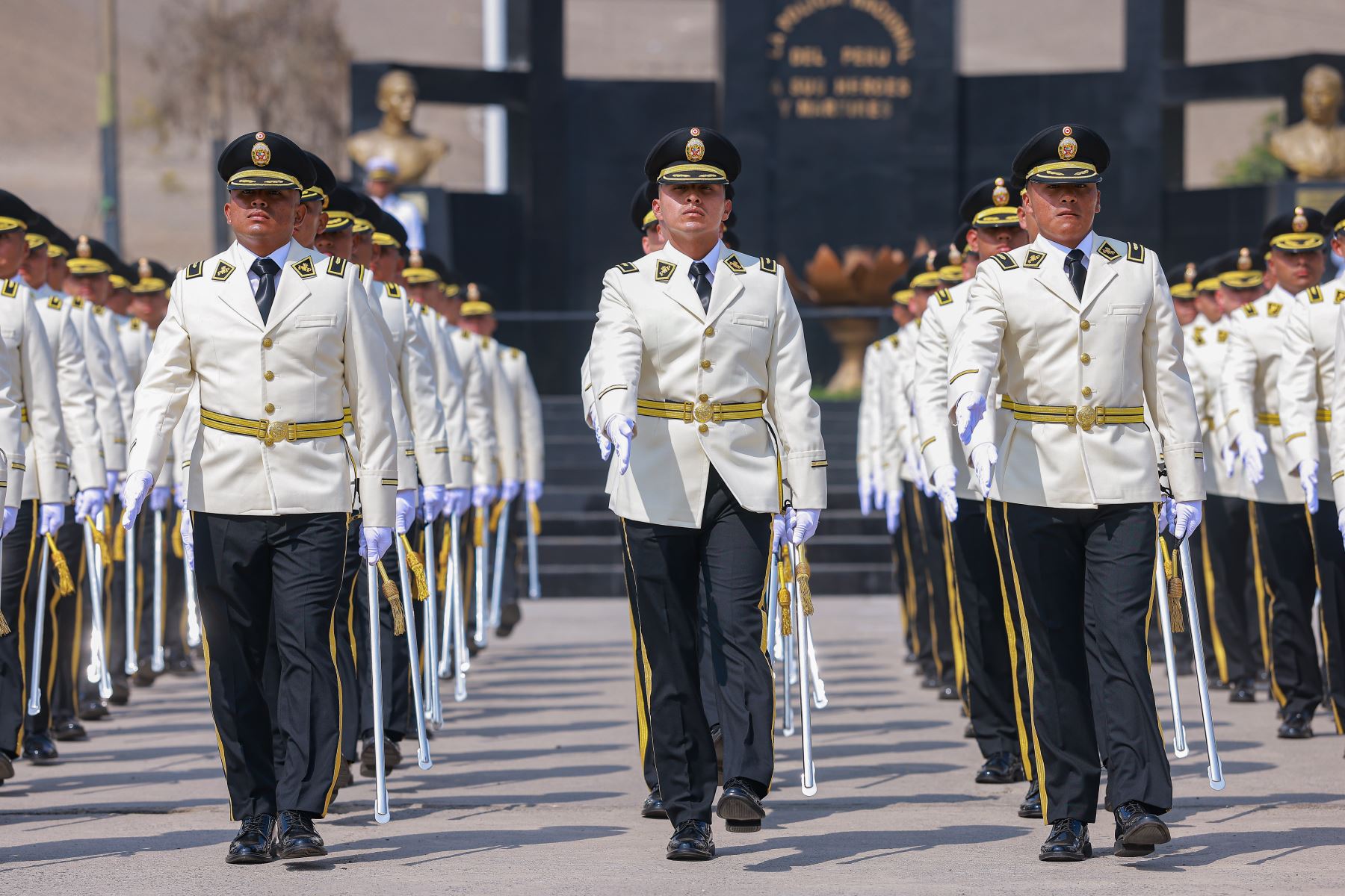 Ceremonia de Graduación de Oficiales de la Promoción 2026 
