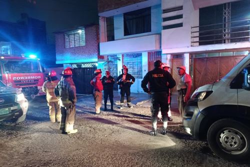 Una persona quedó atrapada por el colapso del techo de una vivienda en la calle Bernardo O
