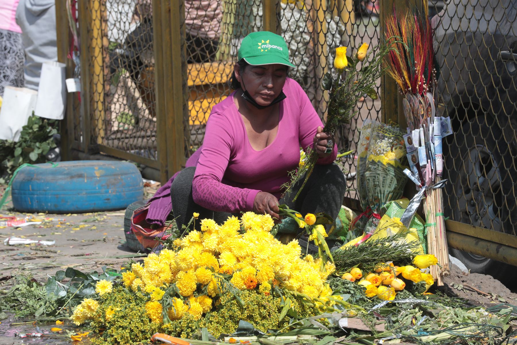 Flores amarillas, muy usadas en rituales de esperanza y prosperidad con el que se recibe el Año Nuevo.
Foto: ANDINA/Verónica Calderón Zúñiga