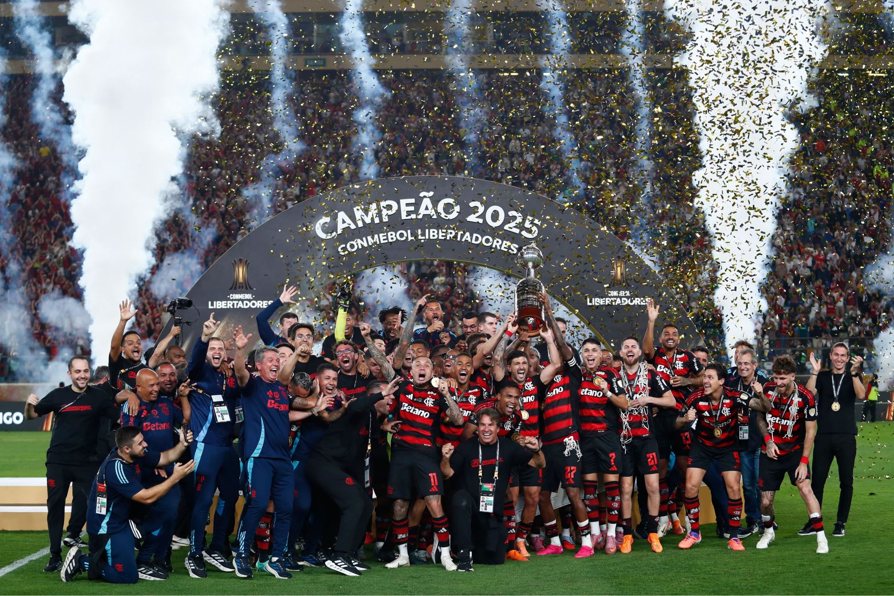 Flamengo se coronó campeón de la Copa Libertadores en la final disputada en Lima. Foto: Daniel Bracamonte