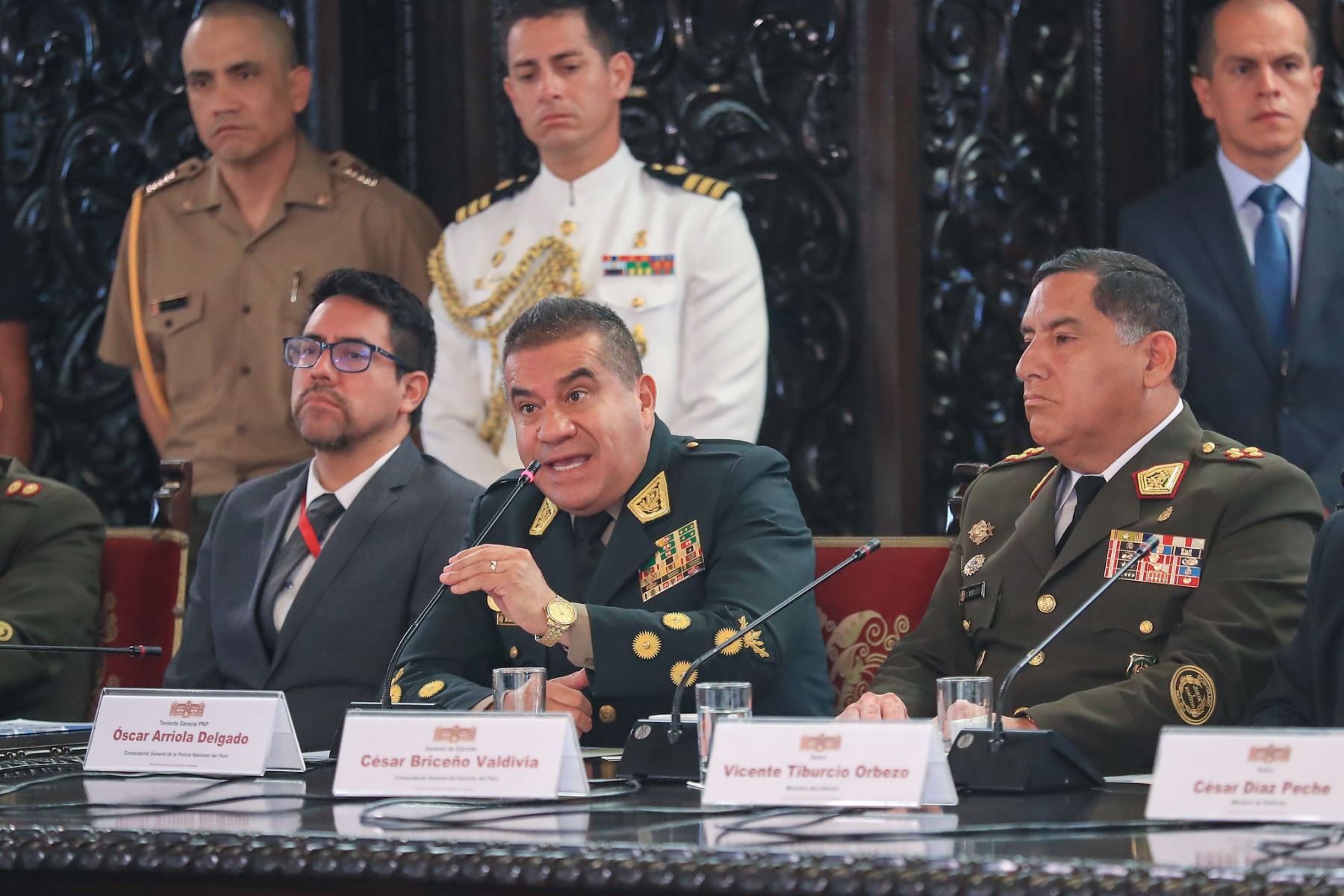 El presidente José Jerí lidera la reunión de trabajo “Compromiso Profesional con el Futuro del Perú” y la exposición “Visión del Perú al 2050”, un espacio de diálogo con jóvenes profesionales, egresados y estudiantes para reflexionar y aportar al desarrollo del Perú. Foto: ANDINA/Prensa Presidencia
