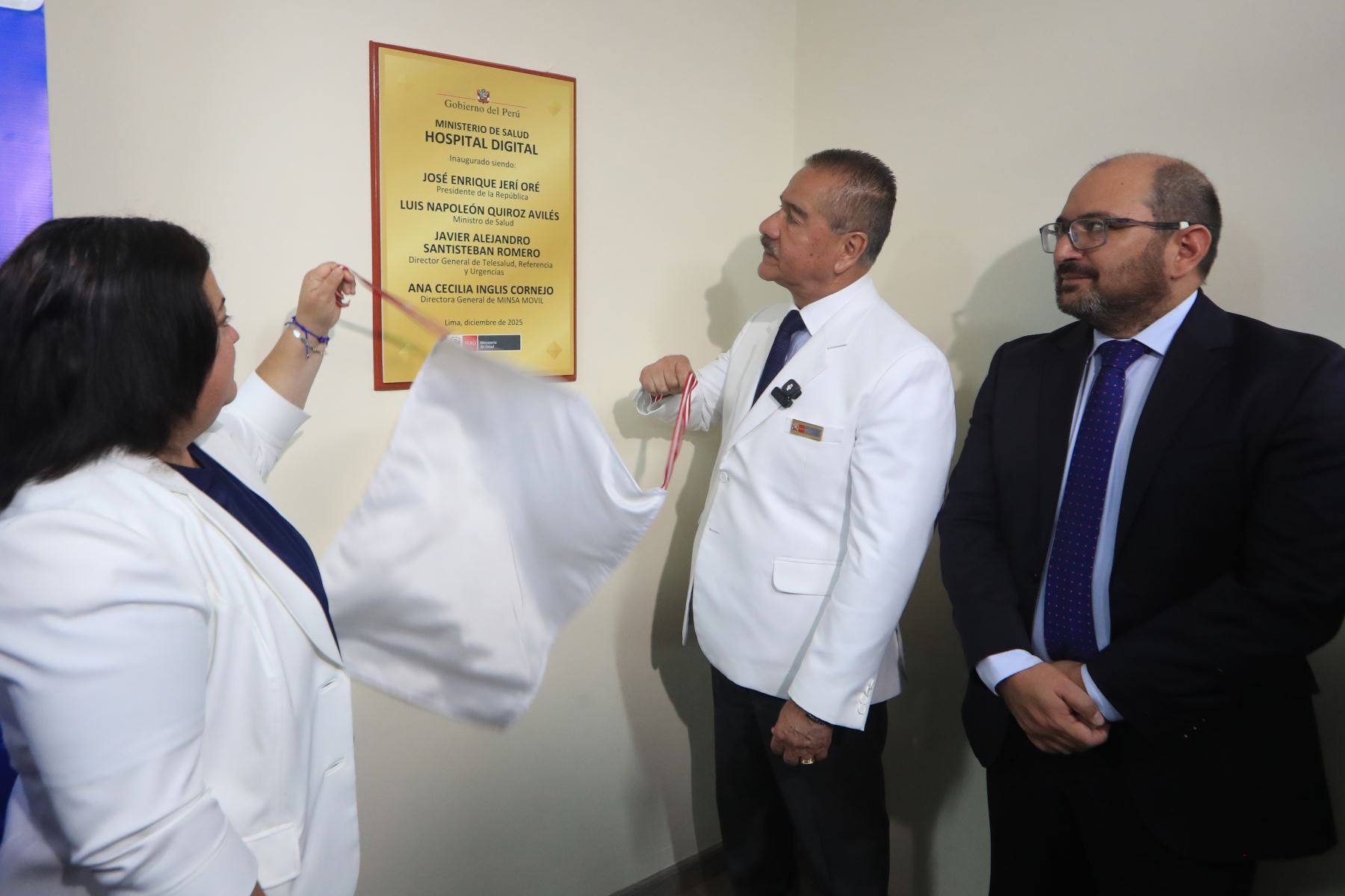 El ministro de Salud, Luis Quiroz inaugura el  el nuevo servicio "Hospital Digital", una plataforma diseñada para que recibas atención médica especializada sin salir de casa. Foto: ANDINA/Ricardo Cuba