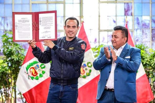 Presidente José Jerí promulga ley que fortalece la estabilidad laboral de los trabajadores de la ANA 