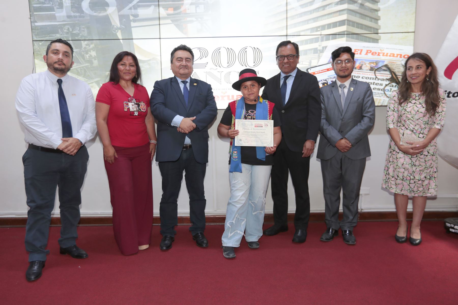Escolares de distintas instituciones educativas declamaron poesías en el marco del Concurso Nacional 200 Poemas por el Bicentenario del Diario Oficial El Peruano, organizado por la Asociación Niño Patriota del Bicentenario del Perú y la Red de Bibliotecas Públicas Julio C. Tello.
Foto: ANDINA/Verónica Calderón