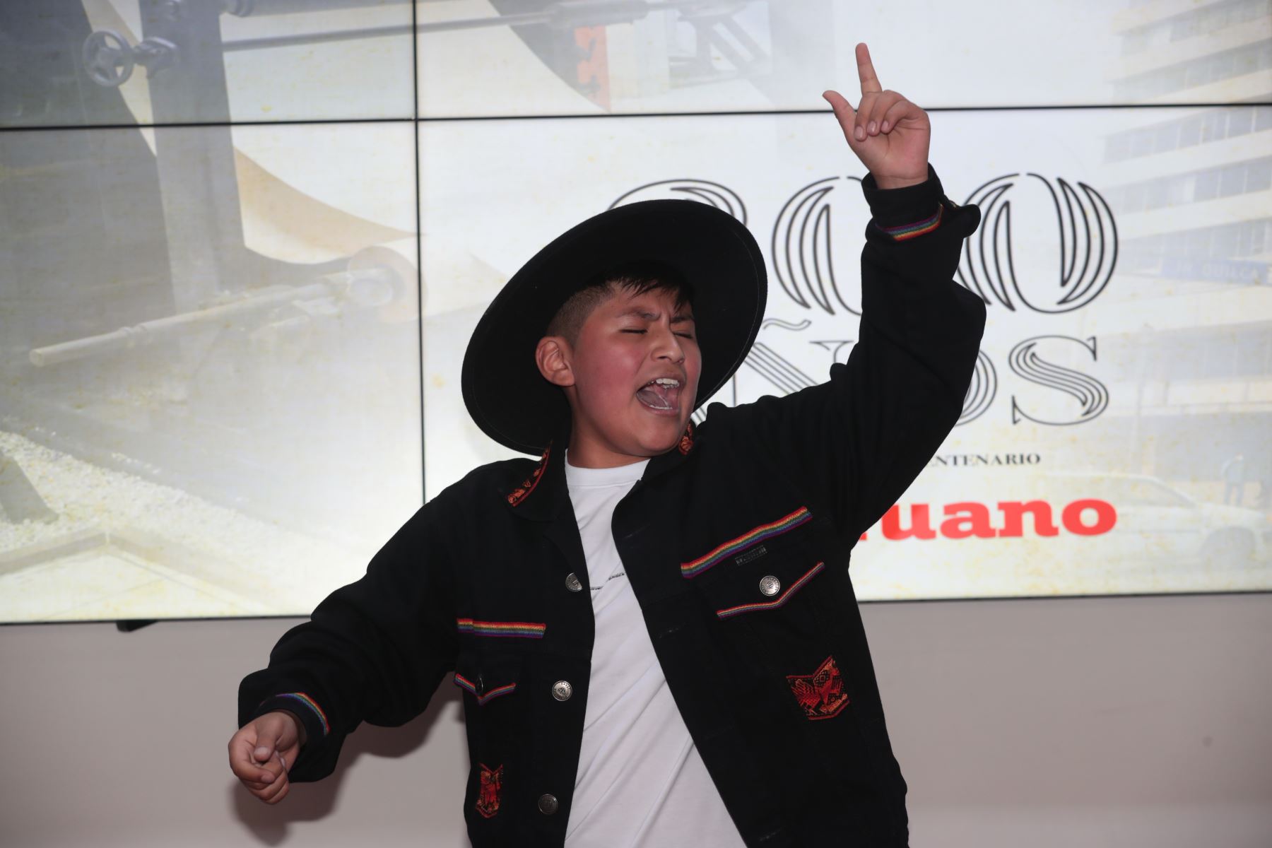 Escolares de distintas instituciones educativas declamaron poesías en el marco del Concurso Nacional 200 Poemas por el Bicentenario del Diario Oficial El Peruano, organizado por la Asociación Niño Patriota del Bicentenario del Perú y la Red de Bibliotecas Públicas Julio C. Tello.
Foto: ANDINA/Verónica Calderón