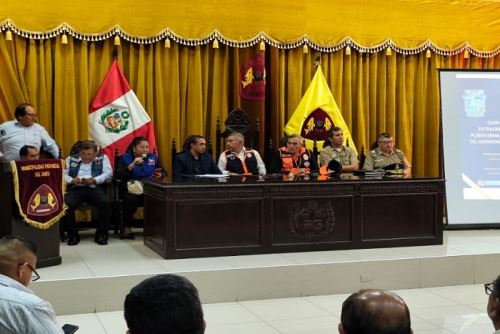 Las autoridades coincidieron en que ante la posibilidad de nuevas réplicas, la permanencia de grandes grupos de personas en ambientes reducidos podría generar situaciones de pánico, desorden en evacuaciones y un mayor nivel de exposición a accidentes.