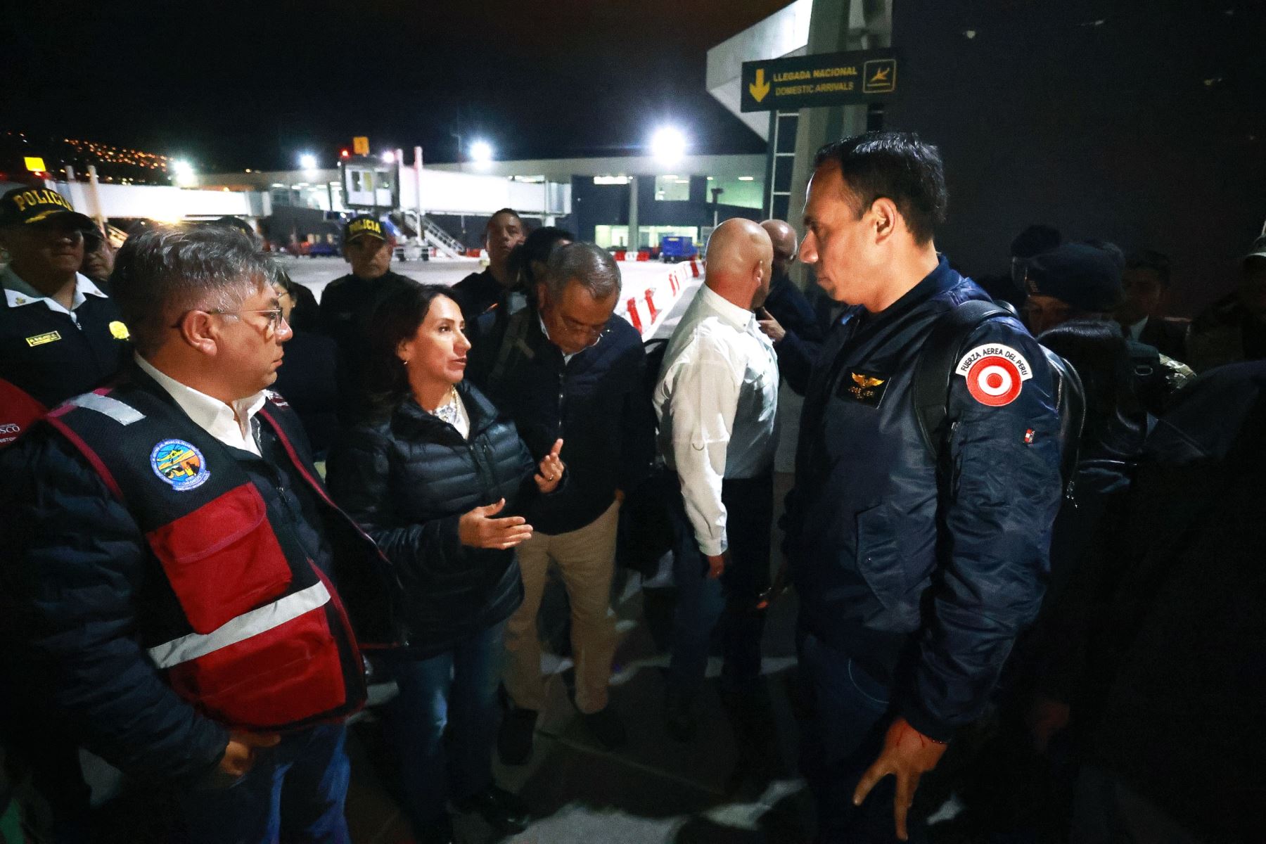 El presidente de la república, José Jeri, junto al jefe del Gabinete Ministerial y los ministros de Comercio Exterior y Turismo (MINCETUR) y de Transportes y Comunicaciones (MTC), llegaron a Cusco para supervisar y reforzar el despliegue de atención que ya se viene realizando tras el accidente ferroviario ocurrido en la ruta hacia Machu Picchu. Foto: ANDINA/Prensa Presidencia