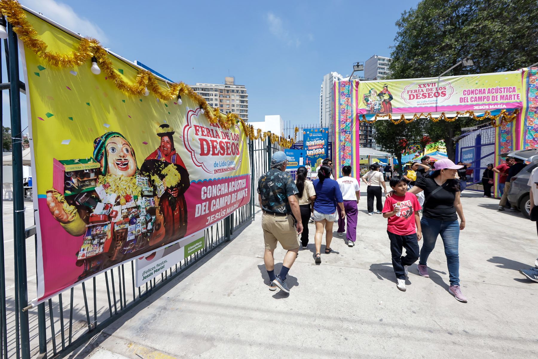 La Feria de los Deseos se presenta como una manifestación cultural en la que la tradición, el simbolismo y la fe conviven en un espacio público. Más allá de las interpretaciones, estos rituales reflejan la diversidad espiritual del país y el respeto por prácticas ancestrales que, para muchos ciudadanos, forman parte de su identidad. Foto: ANDINA/Luis Iparraguirre