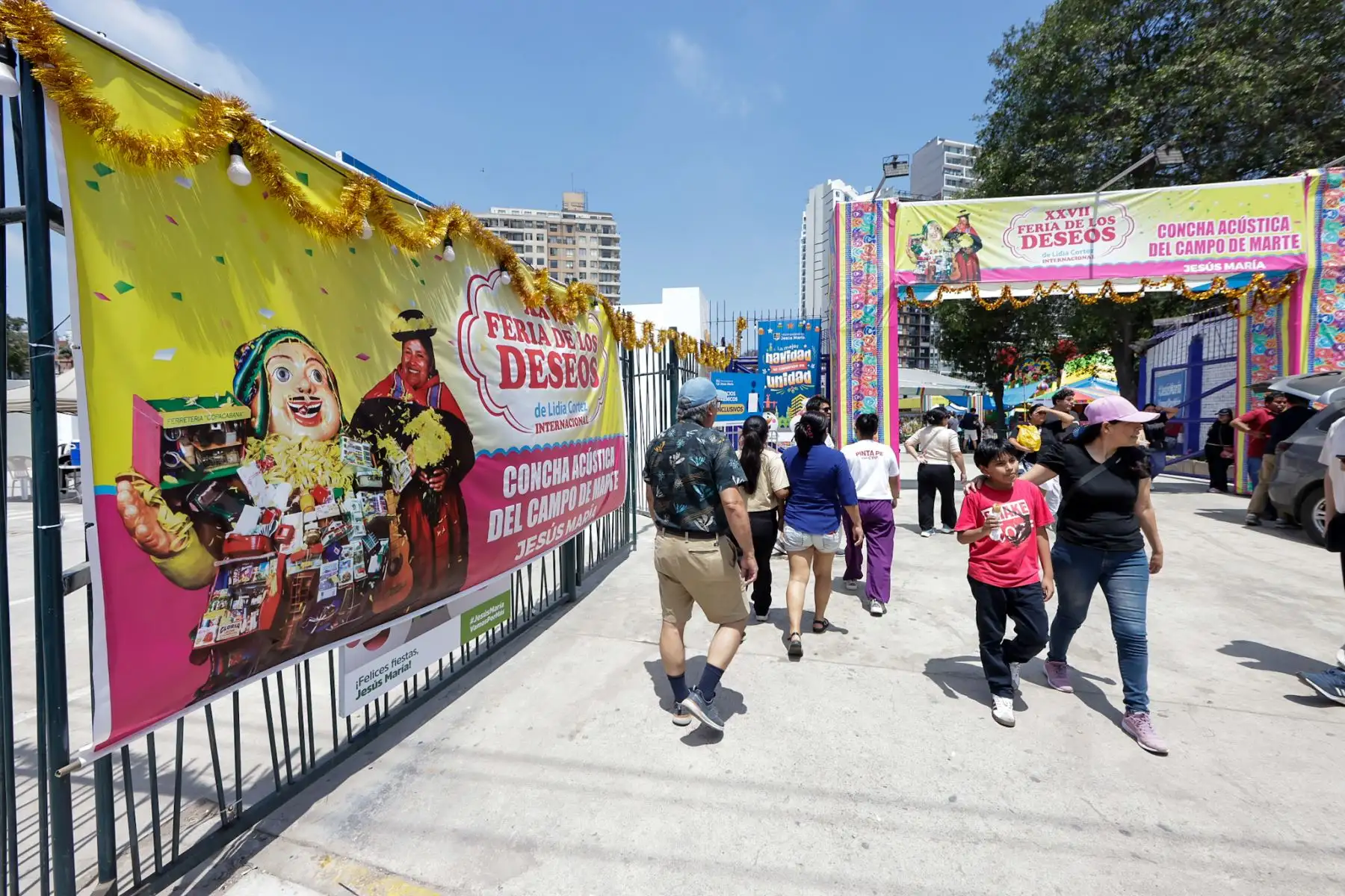 La Feria de los Deseos se presenta como una manifestación cultural en la que la tradición, el simbolismo y la fe conviven en un espacio público. Más allá de las interpretaciones, estos rituales reflejan la diversidad espiritual del país y el respeto por prácticas ancestrales que, para muchos ciudadanos, forman parte de su identidad. Foto: ANDINA/Luis Iparraguirre