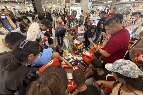 Año Nuevo 2026: compras de última hora en supermercados de Lima