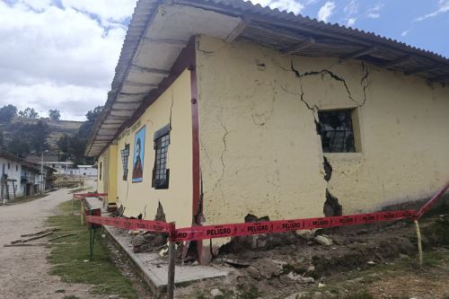 Colegio Horacio Zevallos muestra las huellas dejadas por sismo. Foto: ANDINA/Difusión