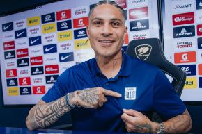 El delantero Paolo Guerrero, quien cumplió 42 años de edad, renovó su contrato por un año con el club Alianza Lima. Foto: Facebook/ Alianza Lima