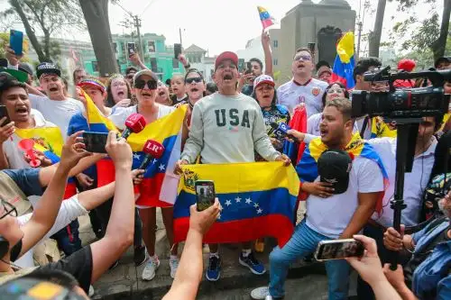 Numerous Venezuelan citizens gathered today at their country