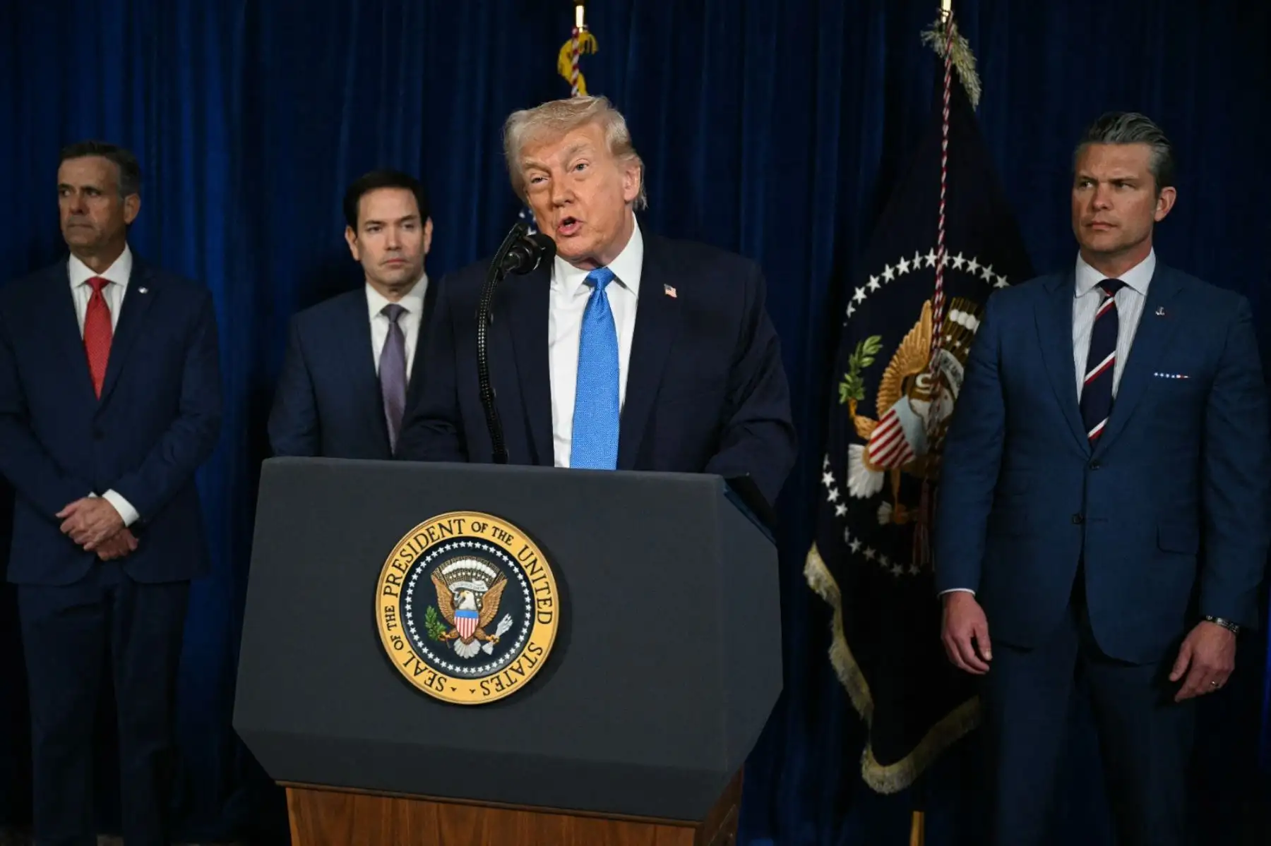 El presidente de los Estados Unidos Donald Trump inicia mensaje sobre la acción militar en Venezuela y captura de Nicolás Maduro. Foto: AFP
