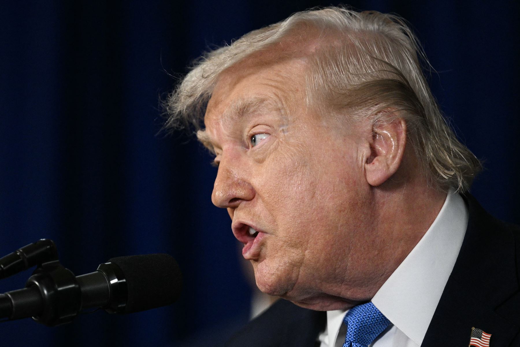 El presidente de los Estados Unidos Donald Trump inicia mensaje sobre la acción militar en Venezuela y captura de Nicolás Maduro. Foto: AFP