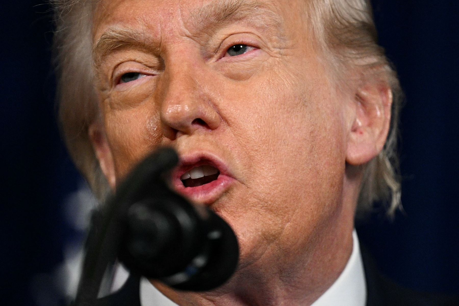 El presidente de los Estados Unidos Donald Trump inicia mensaje sobre la acción militar en Venezuela y captura de Nicolás Maduro. Foto: AFP