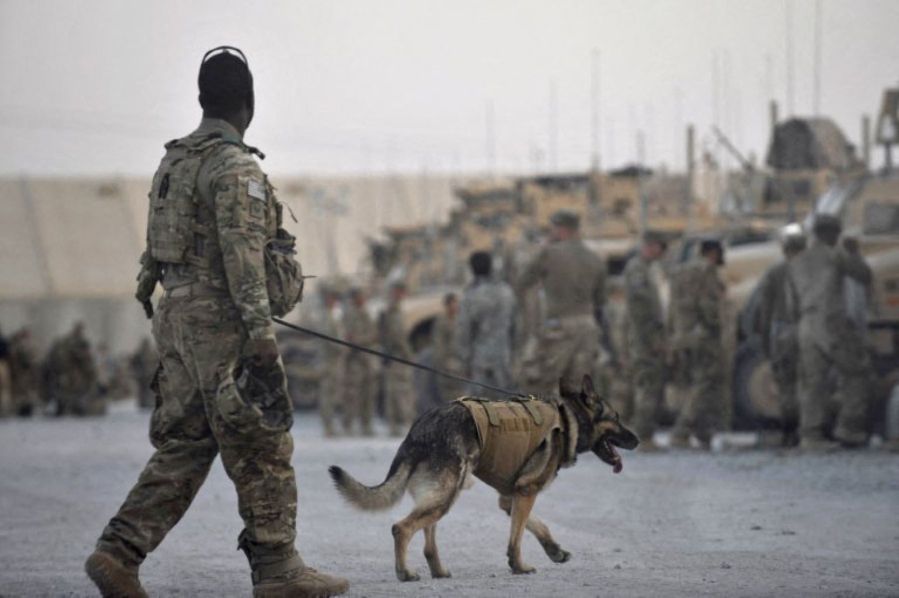 Analistas señalan que la intervención marca un punto de inflexión en la política exterior estadounidense hacia Venezuela, al pasar de la contención y sanciones a una acción directa contra el liderazgo, algo poco frecuente en la historia reciente del continente. Foto: AFP