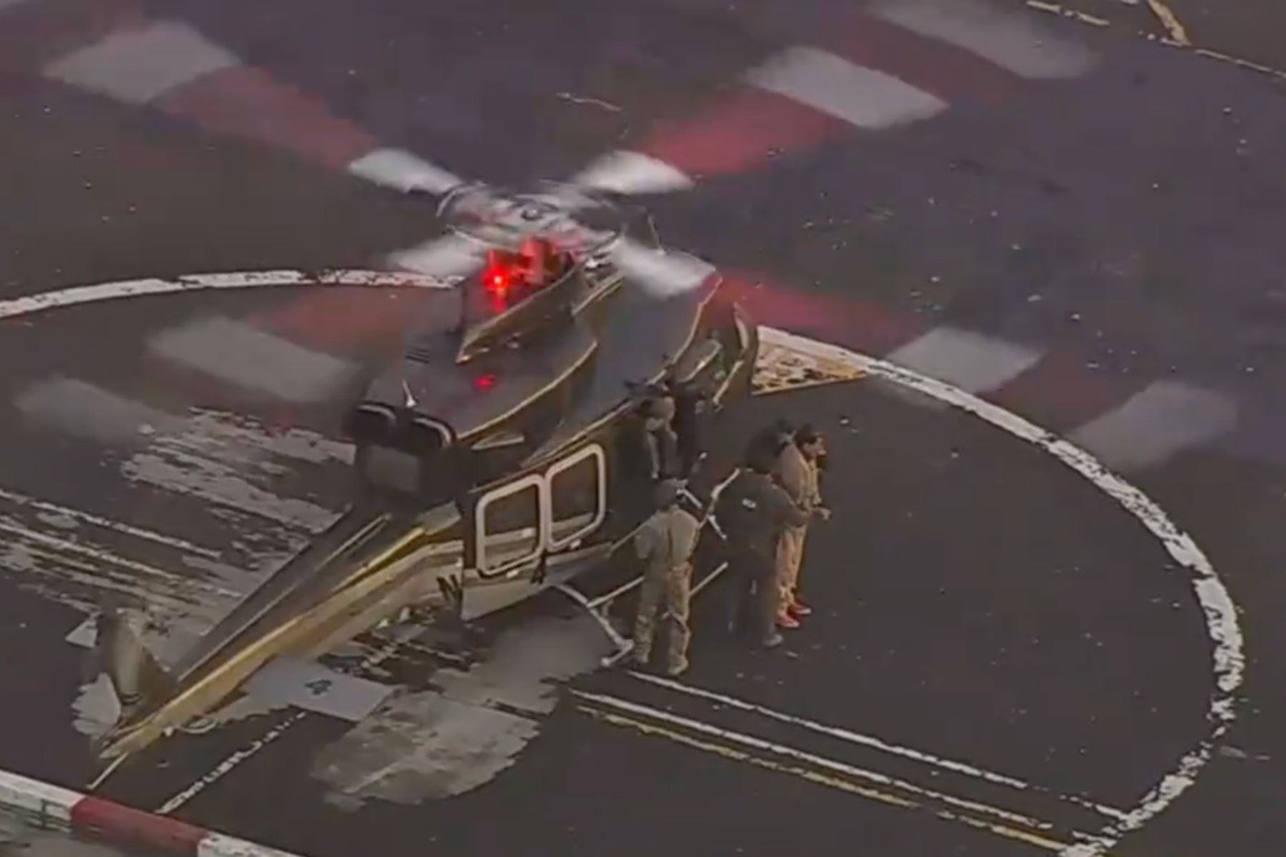 Nicolás Maduro fue trasladado a la corte federal de Manhattan en helicóptero con fuerte medidas de seguridad junto a su esposa Cilia Flores. Captura TV