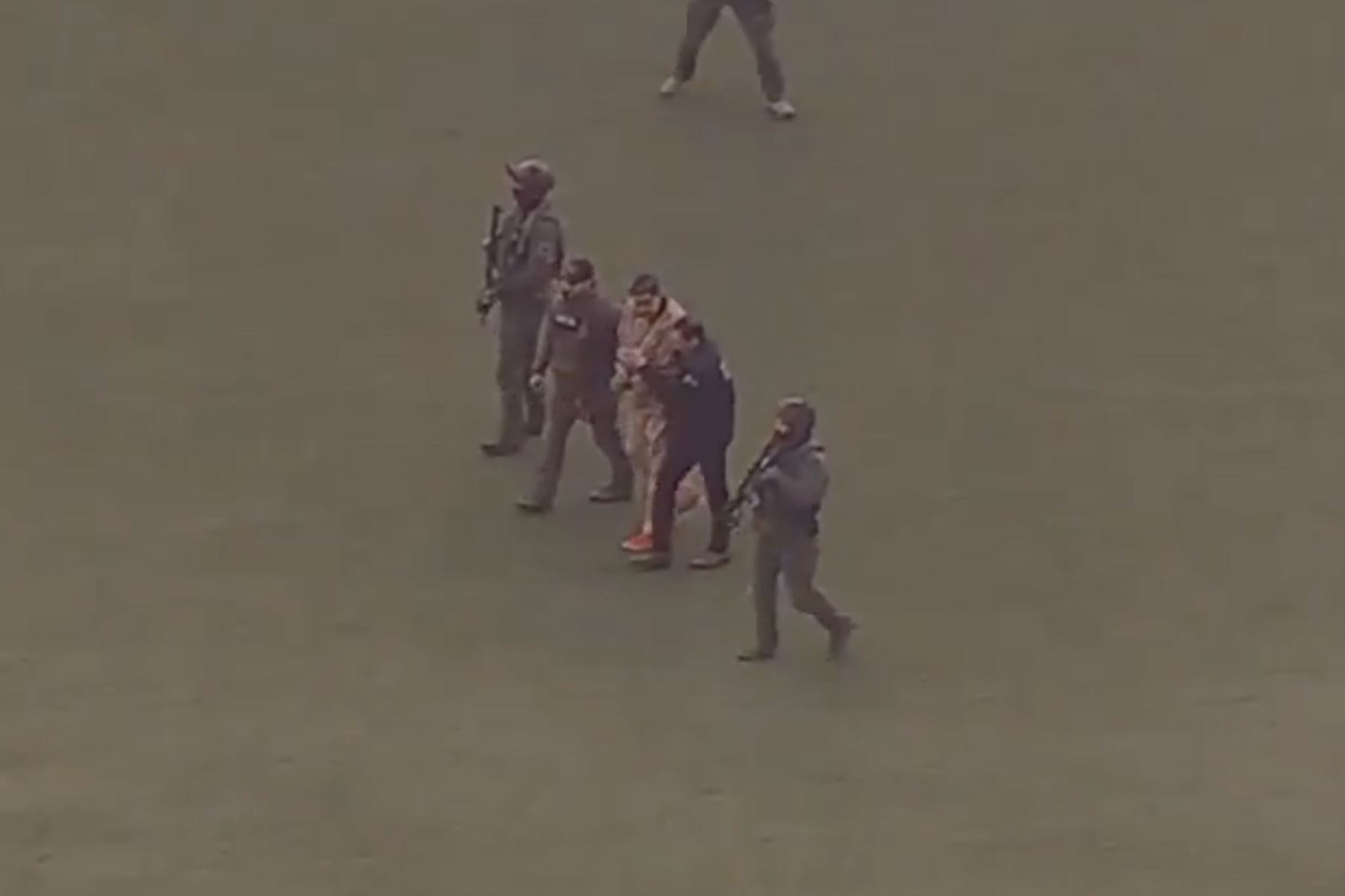 Nicolás Maduro fue trasladado a la corte federal de Manhattan en helicóptero con fuerte medidas de seguridad junto a su esposa Cilia Flores. Captura TV