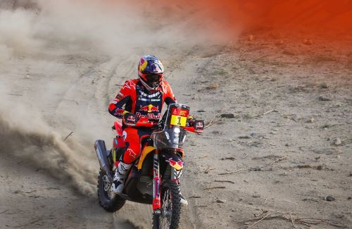 Daniel Sanders comenzó a imponer su jerarquía al ganar la segunda etapa del Rally Dakar 2026, que se desarrolla en Arabia Saudita