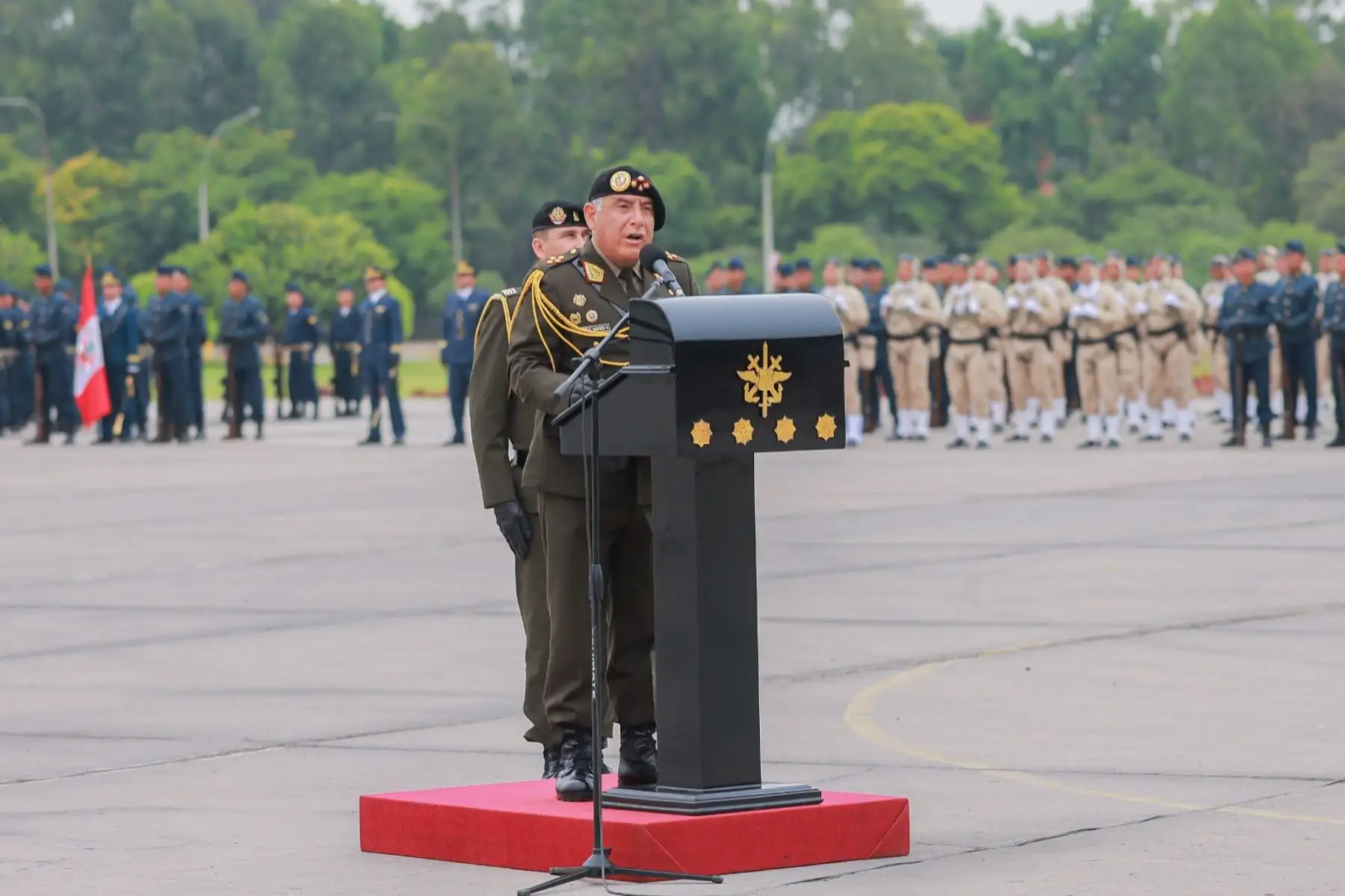 Presidente de la república, José Jerí, participa en la ceremonia de reconocimiento del jefe del Comando de Conjunto de las Fuerzas Armadas (CCFFAA), César Briceño. Foto: ANDINA/Prensa Presidencia
