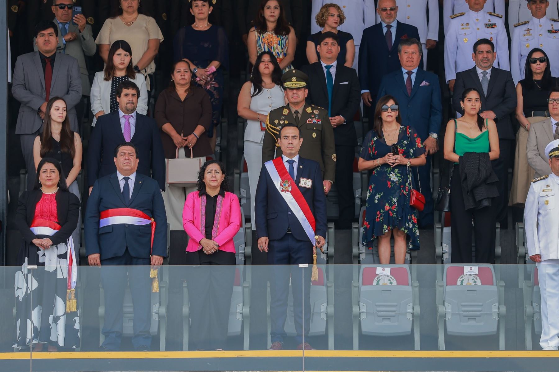 President Jose Jeri participates in the ceremony recognizing the Chief of the Joint Command of the Peruvian Armed Forces (CCFFAA), Cesar Briceño. Photo: ANDINA/Presidential Press Office
