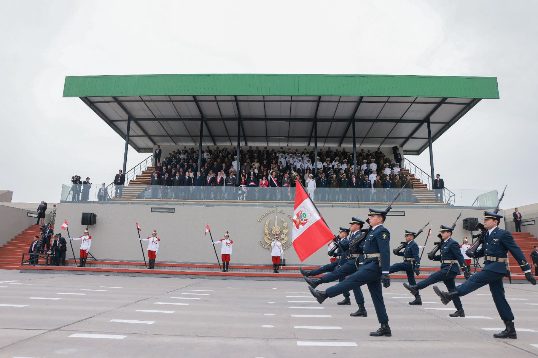 Presidente de la república, José Jerí, participa en la ceremonia de reconocimiento del jefe del Comando de Conjunto de las Fuerzas Armadas (CCFFAA), César Briceño. Foto: ANDINA/Prensa Presidencia