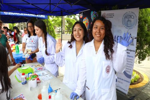 CONCYTEC presenta cursos y programas para despertar la curiosidad científica ya sea en modalidad física o virtual.