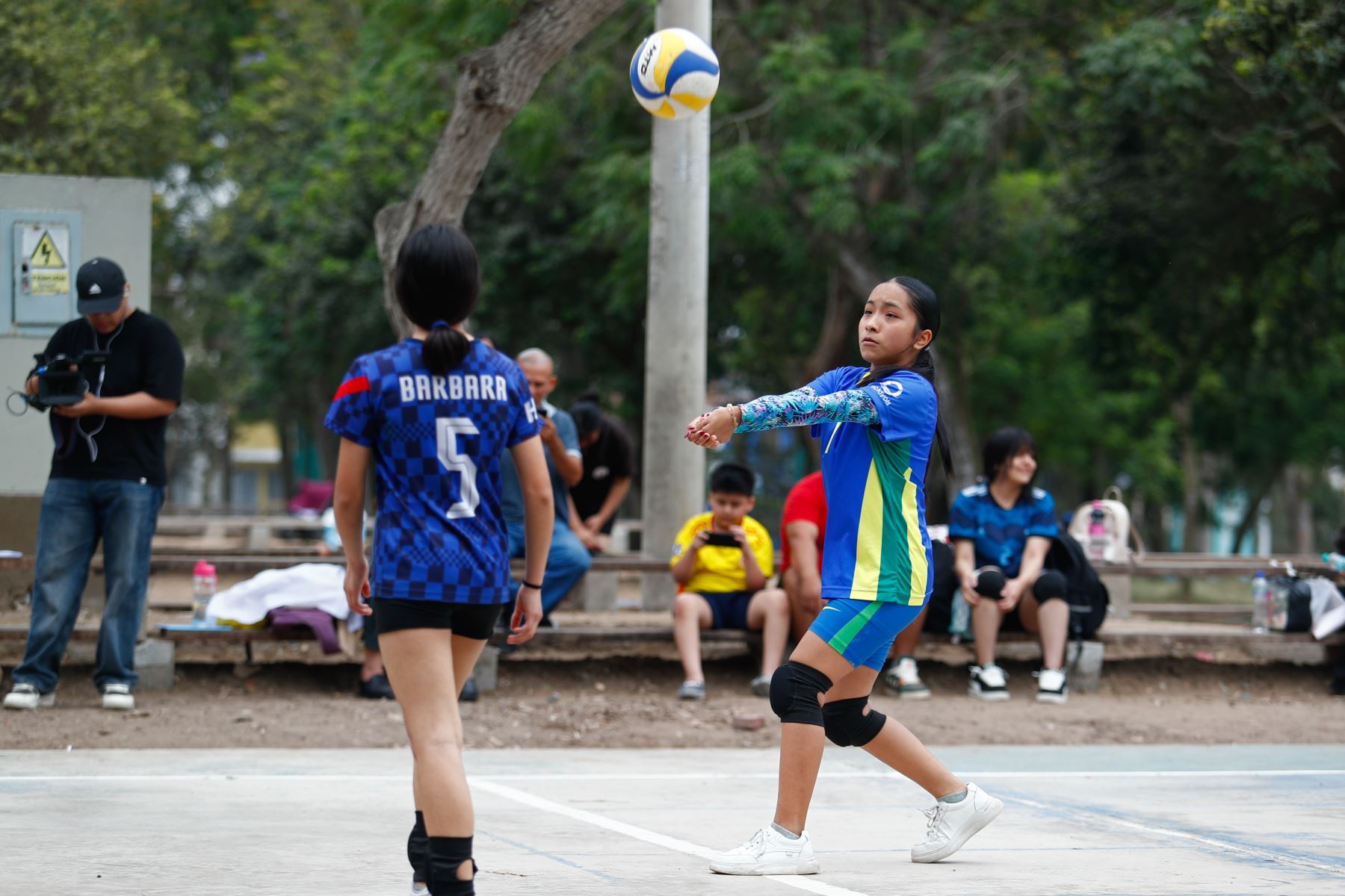 Con el inicio de las vacaciones escolares en enero de 2026, el Club Metropolitano Huáscar de Villa El Salvador, administrado por el Serpar, abrió sus puertas al público para su programa de vacaciones útiles, con el cual niños y adolescentes en edad escolar realizan diversas actividades deportivas como natación, fútbol, vóley y taekwondo, entre otros. Foto: ANDINA/Daniel Bracamonte