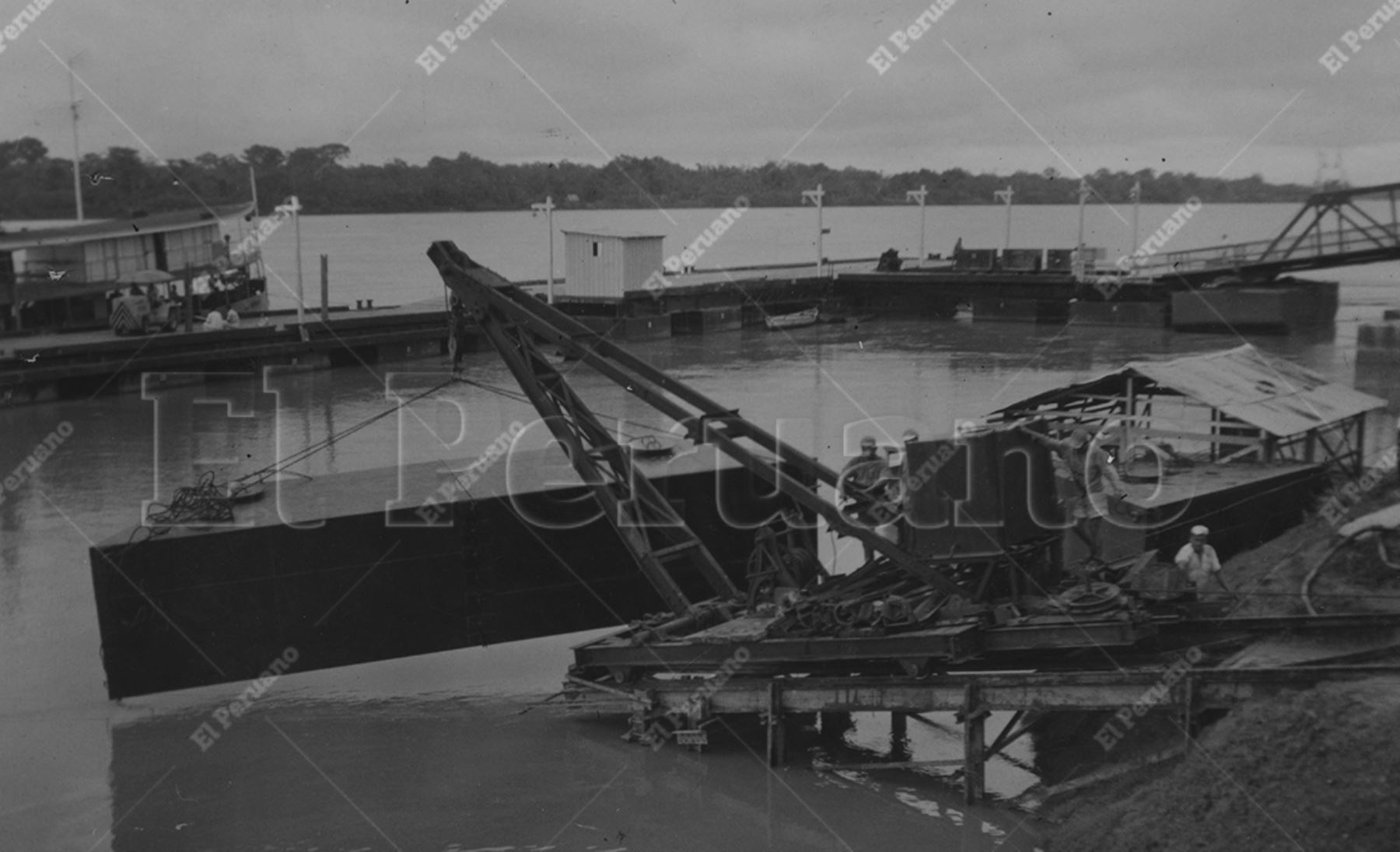 El puerto fluvial no solo impulsó el comercio, sino también el intercambio cultural en la Amazonía. A través de sus muelles llegaron costumbres, lenguas y saberes que moldearon una identidad diversa, marcada por la convivencia entre pueblos originarios, migrantes y comerciantes nacionales y extranjeros. Foto: Archivo Histórico de El Peruano