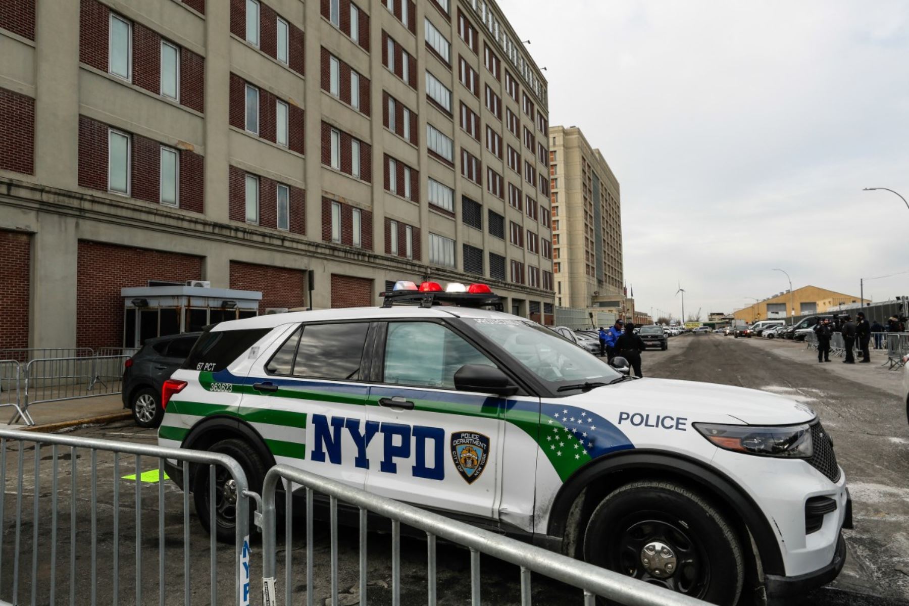 El penal ha sido escenario de reiteradas protestas internas, con presos denunciando encierros prolongados, restricciones de visitas y fallas en la alimentación. En varios periodos, las autoridades federales enfrentaron demandas por condiciones que vulnerarían estándares mínimos de derechos humanos. Fotos: AFP