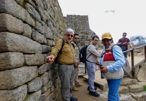 The Minister of Culture, Alfredo Luna Briceño, supervised the Llaqta of Machu Picchu, accompanied by technical teams from the sector. Photo: ANDINA / Courtesy.