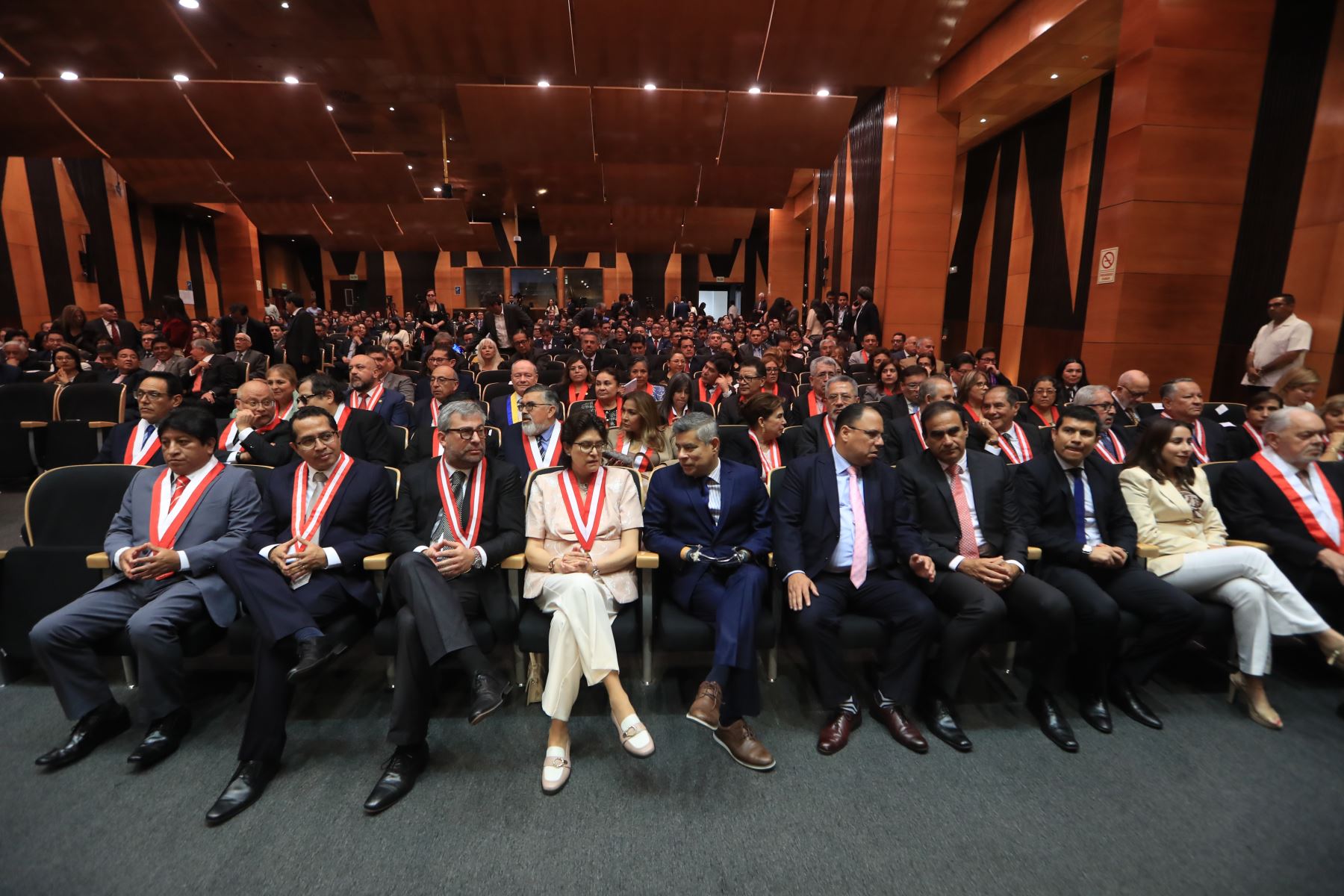 Ceremonia de juramentación de la magistrada María Teresa Cabrera Vega y el magistrado Víctor Hugo Chanduví Cornejo como presidente y vicepresidente de la Junta Nacional de Justicia para el periodo 2026. Foto: ANDINA/ Ricardo Cuba