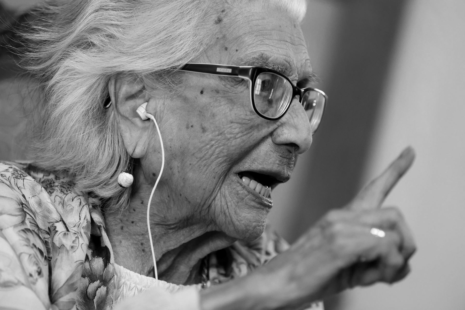 Germina Villar dedicó más de un siglo de vida a la educación y al cuidado del conocimiento. Su trabajo silencioso y constante contribuyó a ordenar, preservar y difundir la memoria bibliográfica del país, convirtiéndose en una referencia ética y profesional para generaciones vinculadas al mundo del libro y las bibliotecas. Foto: ANDINA/Luis Iparraguirre