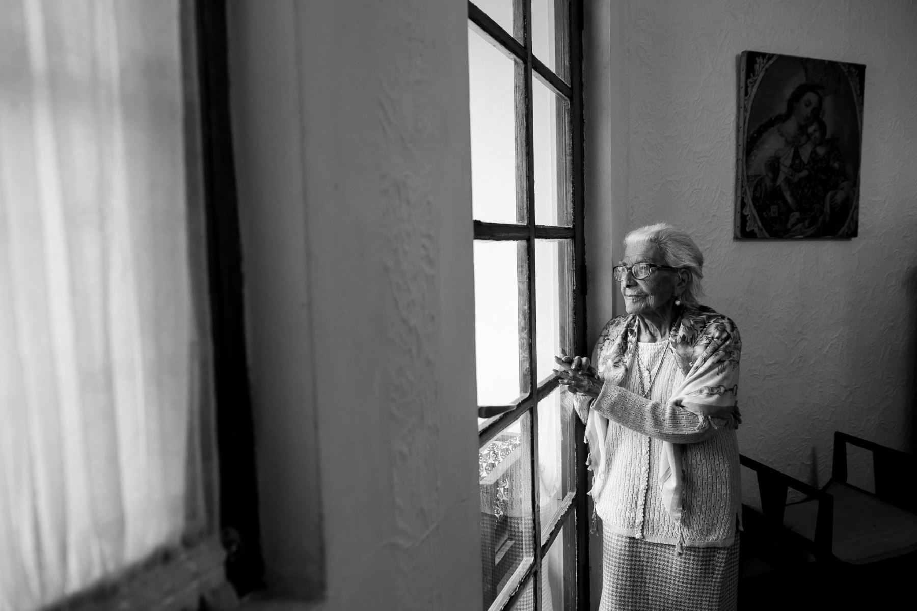 Reconocida como pionera de la catalogación bibliográfica en el Perú, su labor permitió fortalecer los sistemas de organización del conocimiento en bibliotecas públicas y académicas. Su aporte técnico fue clave para garantizar el acceso ordenado a la información y la conservación del patrimonio documental nacional. Foto: ANDINA/Luis Iparraguirre