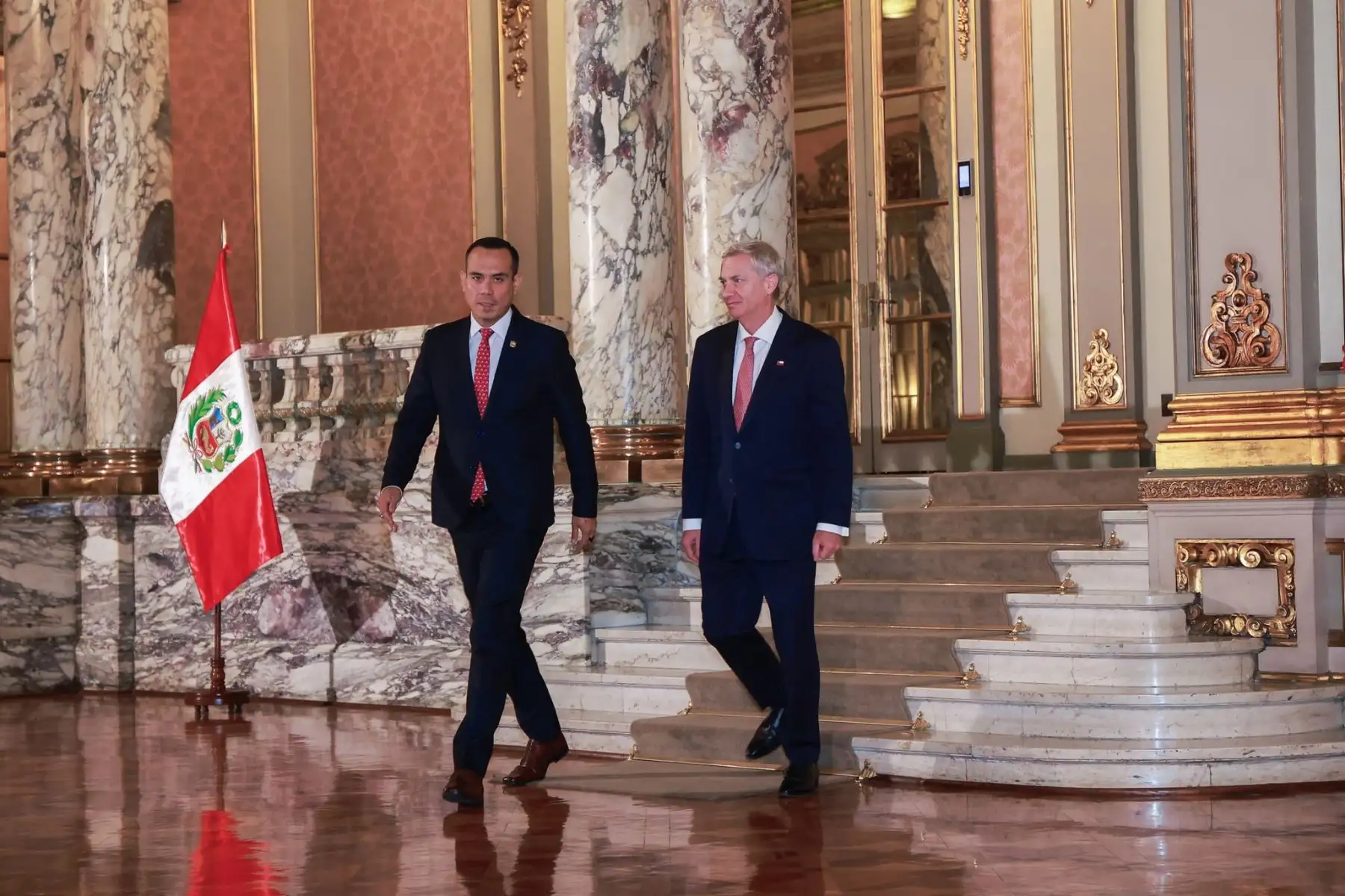 El presidente electo de Chile, José Antonio Kast, llegó a Palacio de Gobierno para sostener un encuentro con el presidente de la república, José Jerí Oré, como parte de una gira que realiza el mandatario electo chileno por países de la región.

Foto: ANDINA/Prensa Presidencia