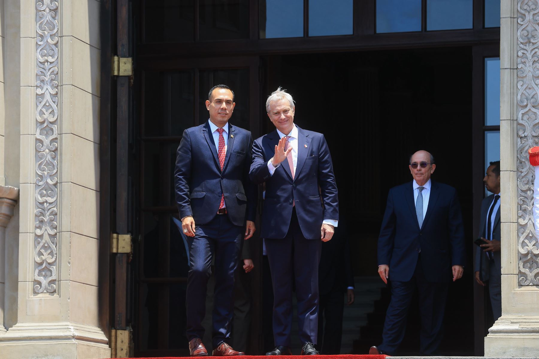 El presidente electo de Chile, José Antonio Kast, llegó a Palacio de Gobierno para sostener un encuentro con el presidente de la república, José Jerí Oré, como parte de una gira que realiza el mandatario electo chileno por países de la región.

Foto: ANDINA/Prensa Presidencia
