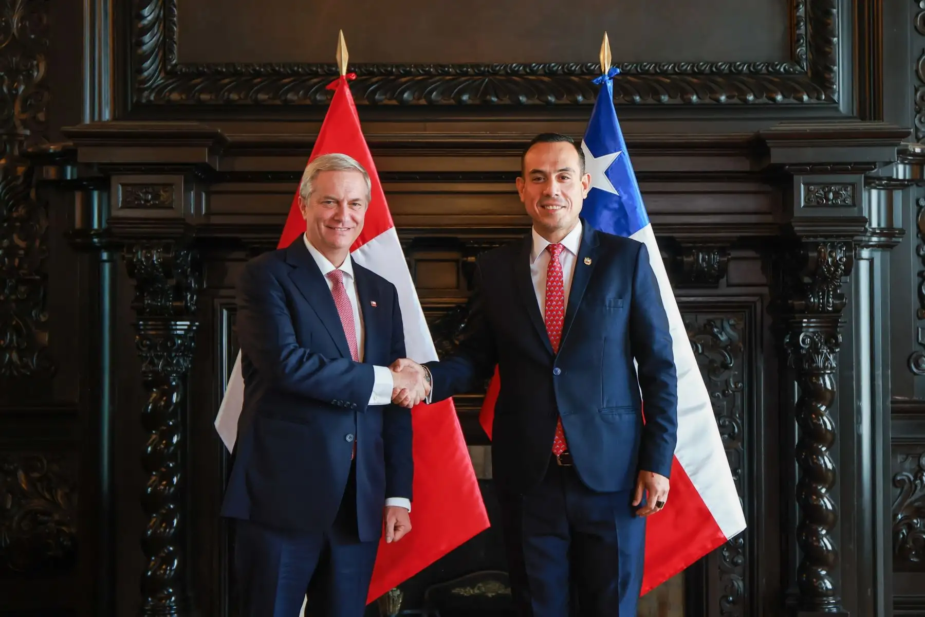 El presidente electo de Chile, José Antonio Kast, llegó a Palacio de Gobierno para sostener un encuentro con el presidente de la república, José Jerí Oré, como parte de una gira que realiza el mandatario electo chileno por países de la región.

Foto: ANDINA/Prensa Presidencia